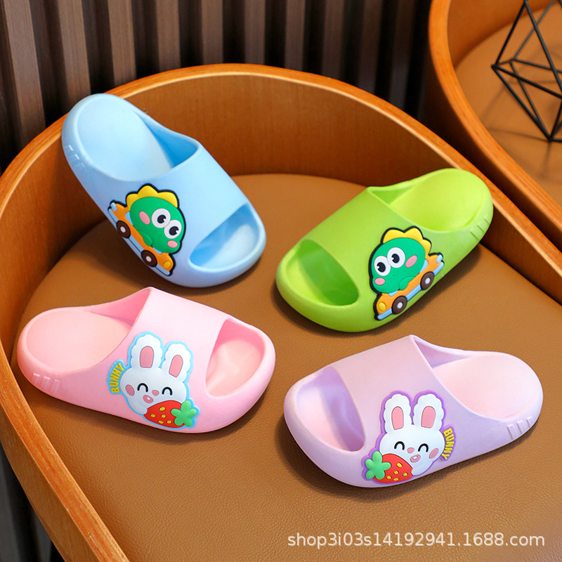 Kids Indoor Outdoor Slippers - รองเท้าแตะเด็ก พื้นนุ่ม กันลื่น ใส่เล่นน้ำ ลายการ์ตูน สำหรับฤดูร้อน